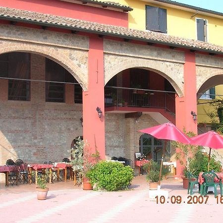 Agriturismo La Fattoria Del Boschetto フォンタネッラート エクステリア 写真