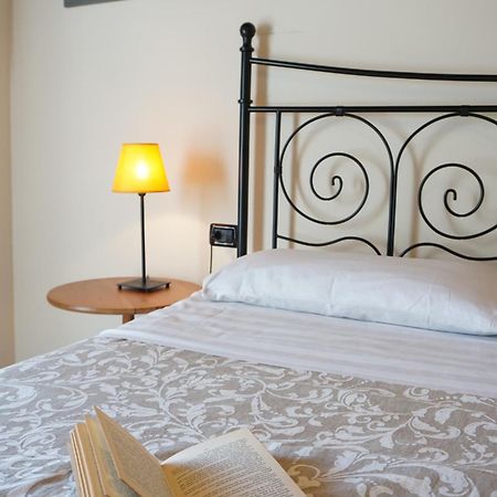 Agriturismo La Fattoria Del Boschetto フォンタネッラート エクステリア 写真
