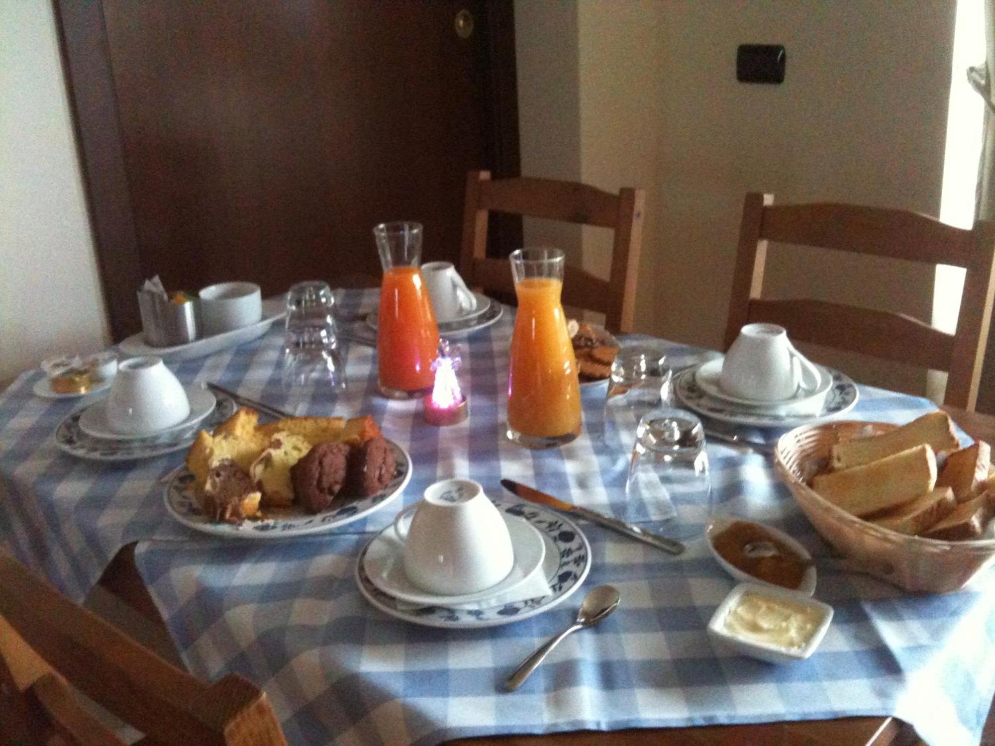 Agriturismo La Fattoria Del Boschetto フォンタネッラート エクステリア 写真