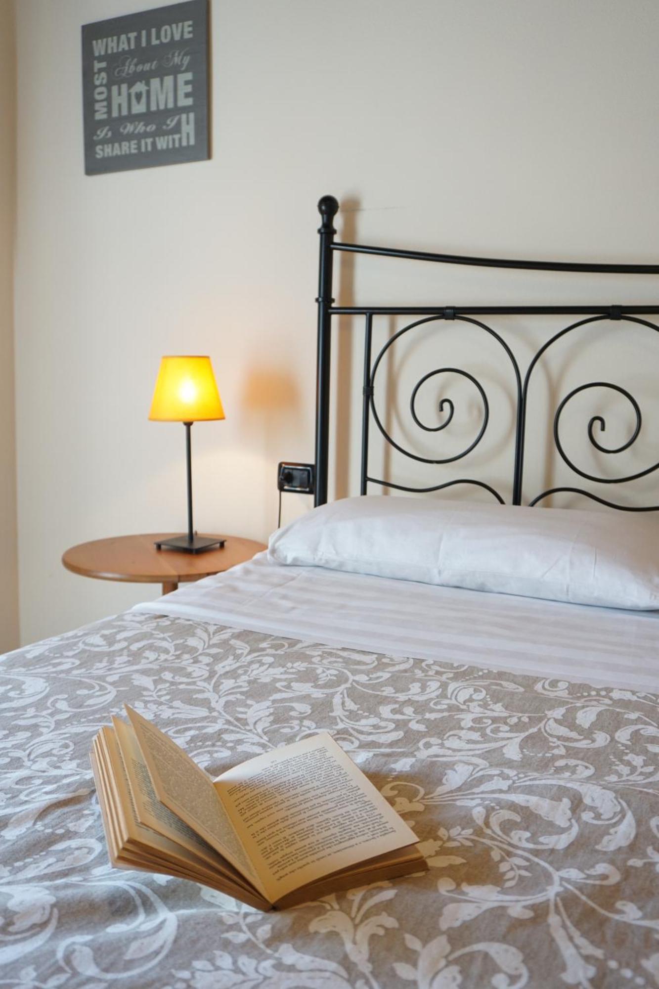 Agriturismo La Fattoria Del Boschetto フォンタネッラート エクステリア 写真