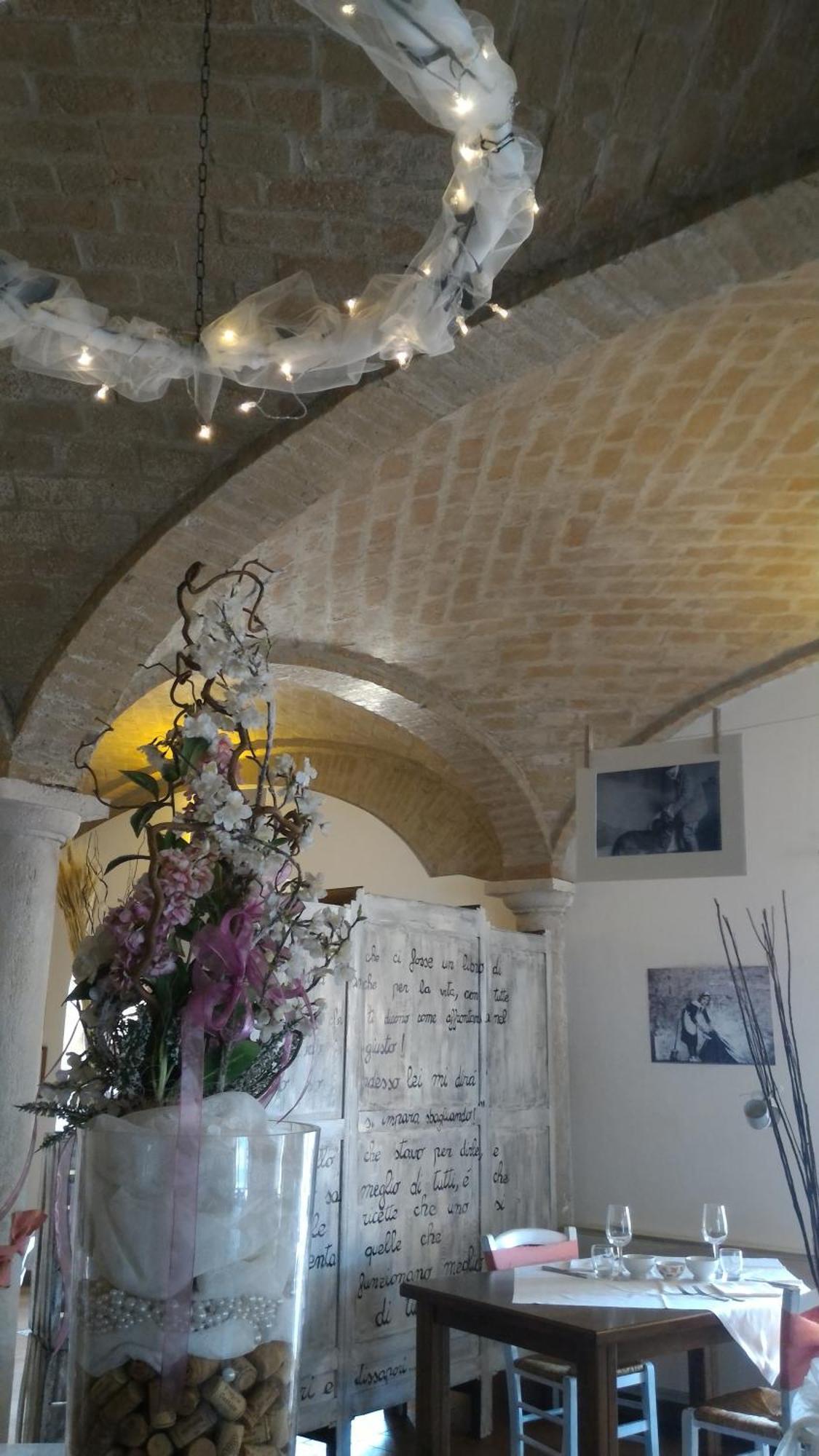 Agriturismo La Fattoria Del Boschetto フォンタネッラート エクステリア 写真