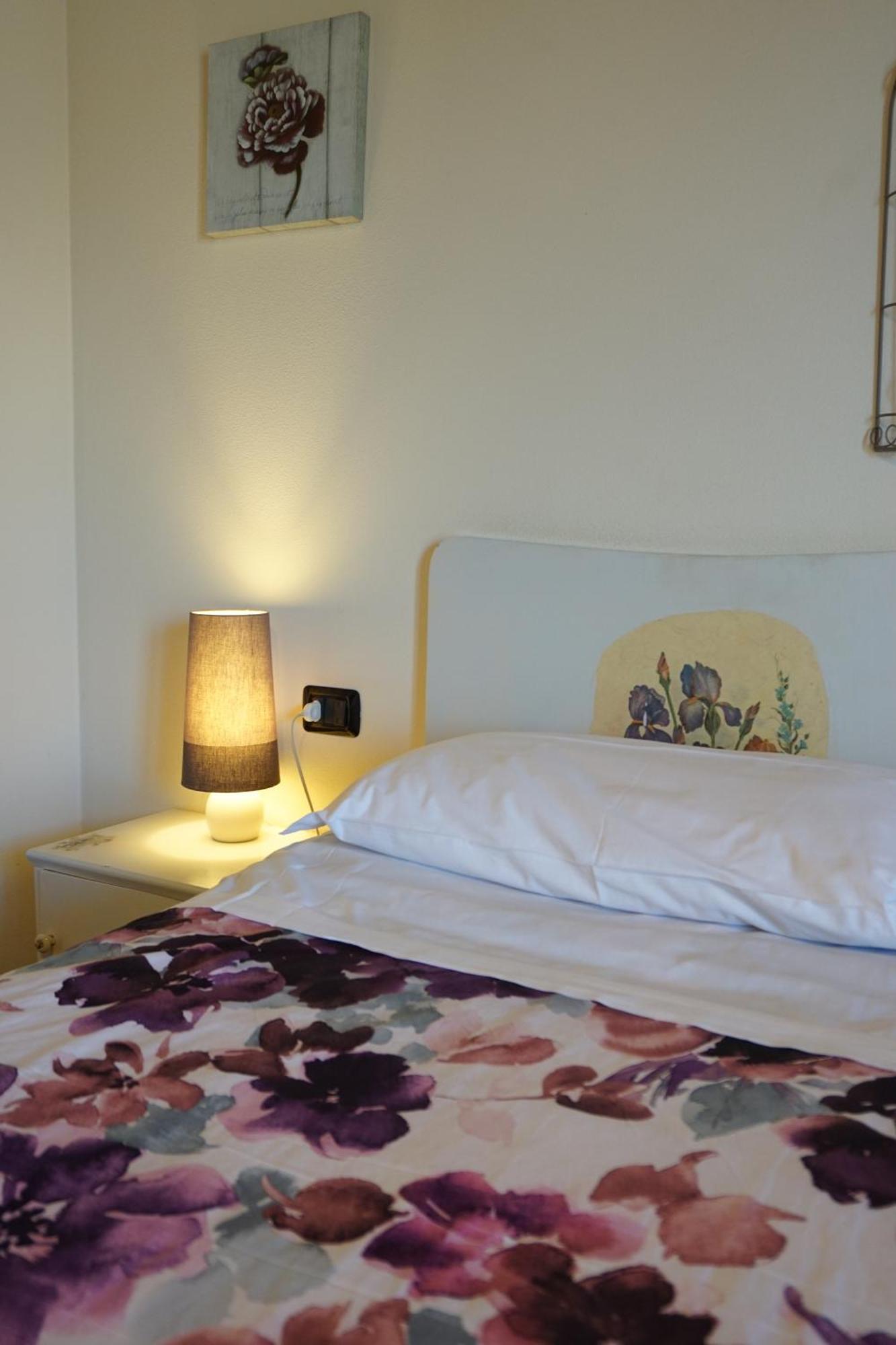 Agriturismo La Fattoria Del Boschetto フォンタネッラート エクステリア 写真