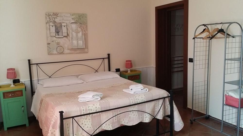 Agriturismo La Fattoria Del Boschetto フォンタネッラート エクステリア 写真