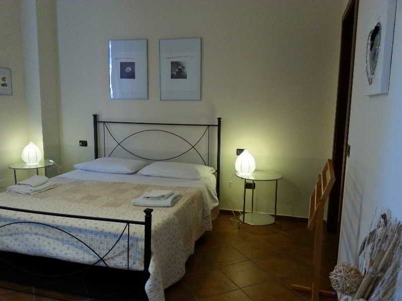 Agriturismo La Fattoria Del Boschetto フォンタネッラート エクステリア 写真