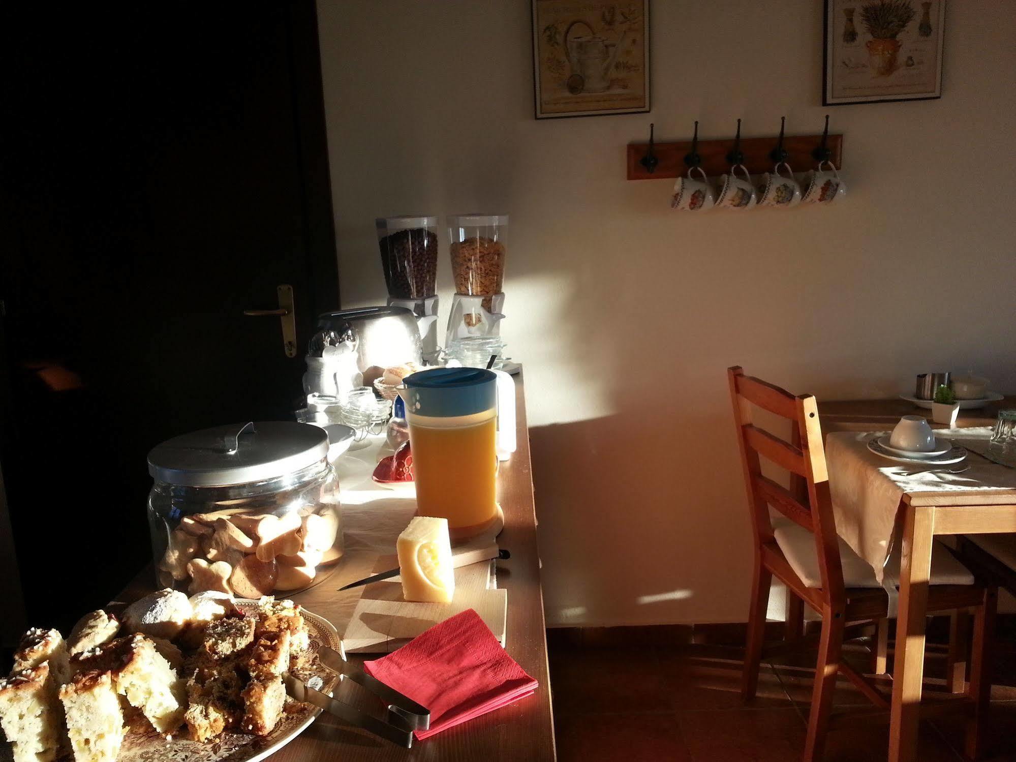 Agriturismo La Fattoria Del Boschetto フォンタネッラート エクステリア 写真